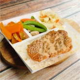 胡麻醬去骨腿排飯